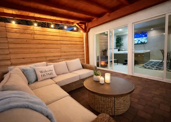 4br Private Compound-2 Villas-2 Hot Tub-sleeps 12 * Lake Havasu City
