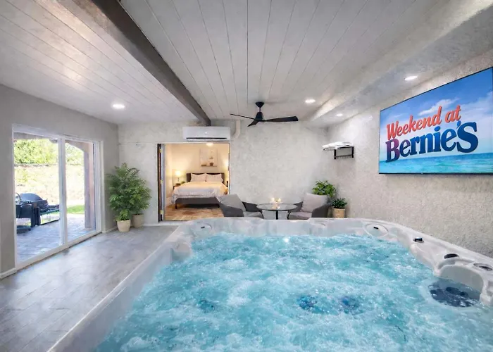 Villa 4br Private Compound-2 Villas-2 Hot Tub-sleeps 12 Lake Havasu City