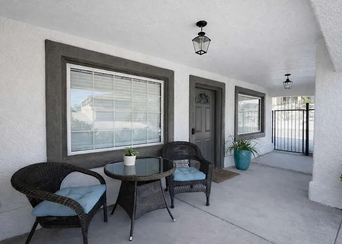 4br Private Compound-2 Villas-2 Hot Tub-sleeps 12 Villa Lake Havasu City