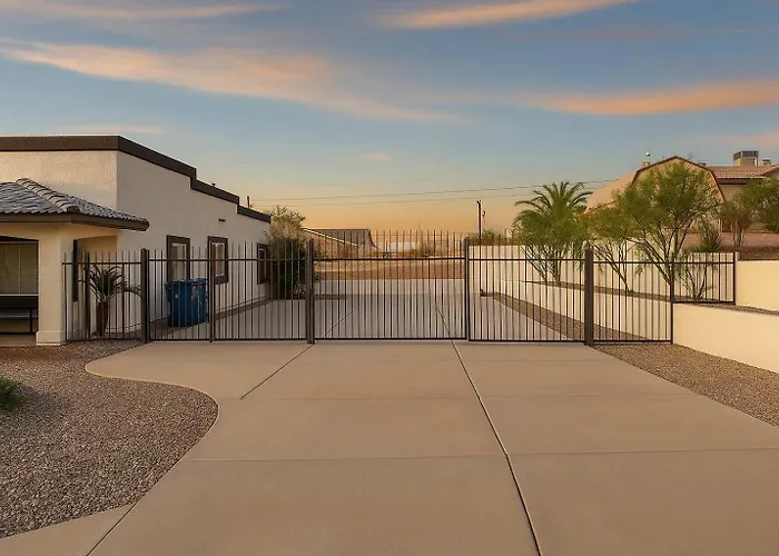 4br Private Compound-2 Villas-2 Hot Tub-sleeps 12