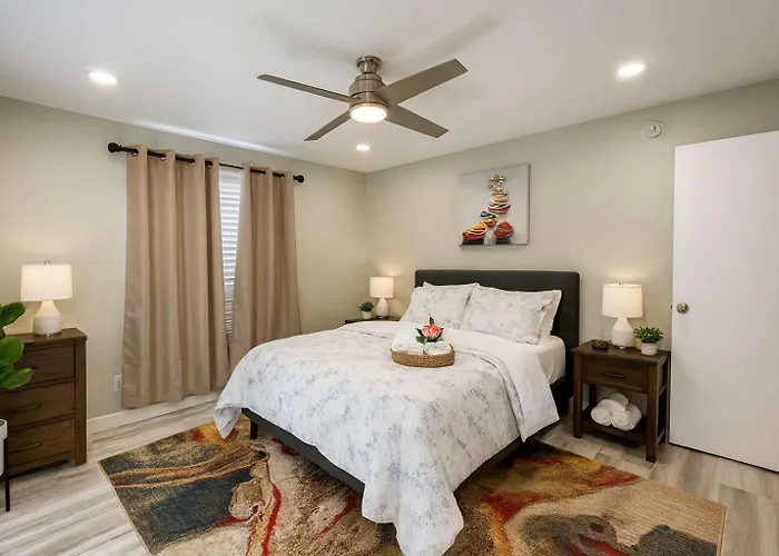 4br Private Compound-2 Villas-2 Hot Tub-sleeps 12 Lake Havasu City